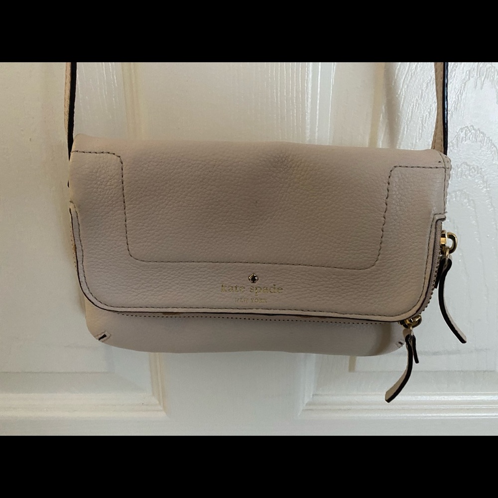 Euc Small Kate Spade crossbody.